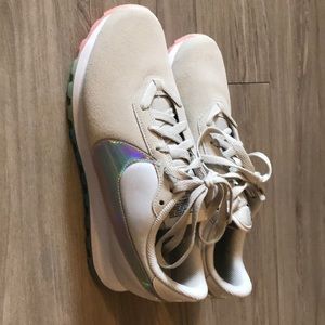 Nike tennis shoes brand new 8.5